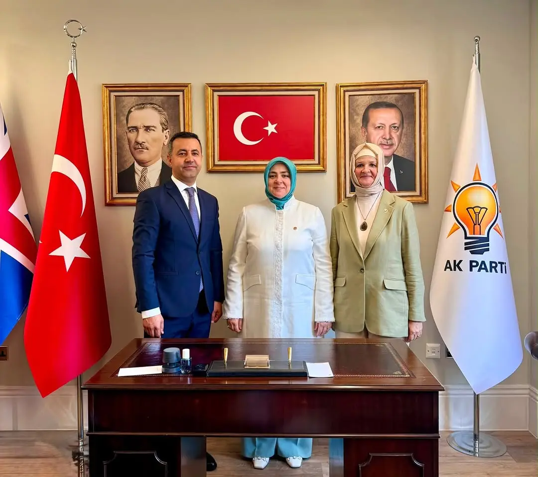 AK Parti Londra Temsilciliği'nde Ziyaret