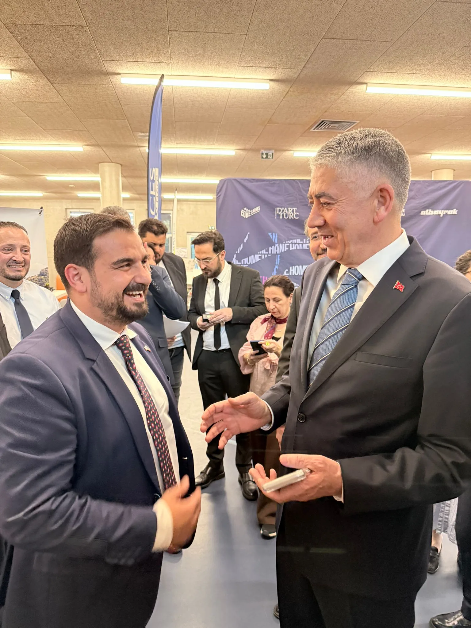 Deputy Minister Özel attends Paris calligraphy exhibition