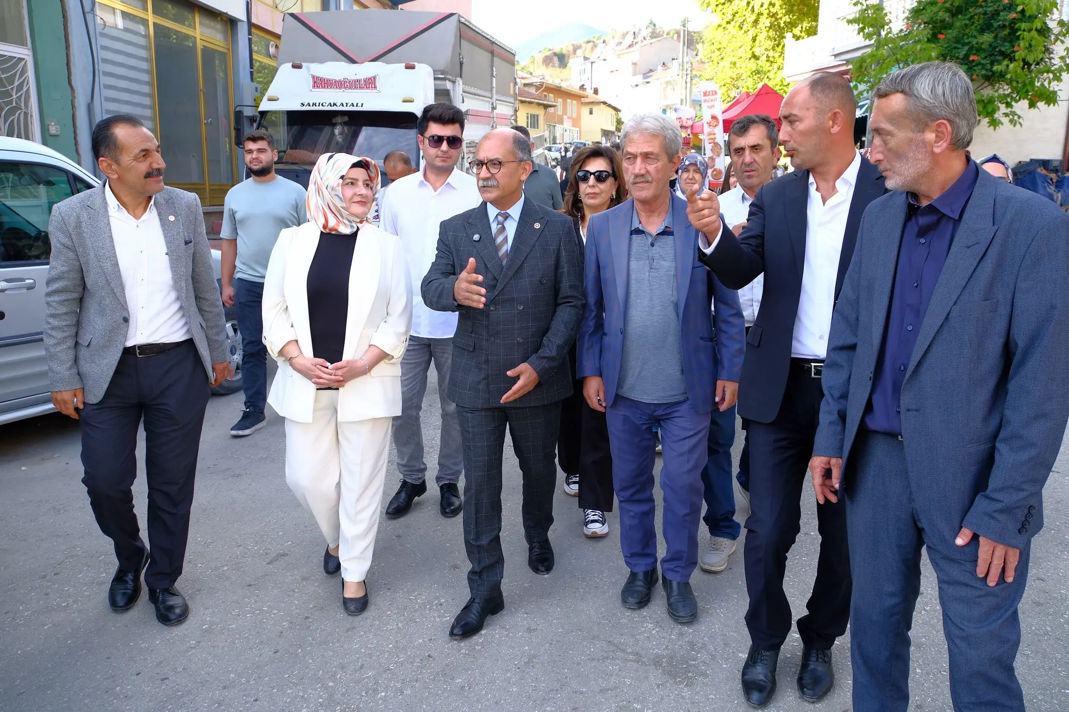 Sarıkaya Panayırı'nda esnaf ve vatandaş sorunlarını paylaştı