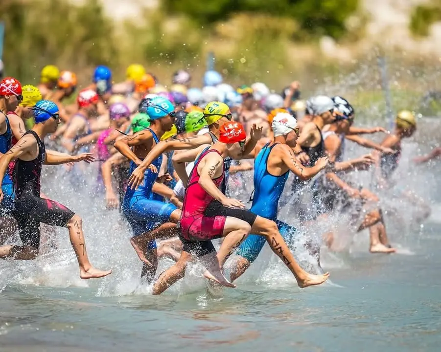 Eğirdir Triatlon Yarışları'nın İlk Günü Tamamlandı