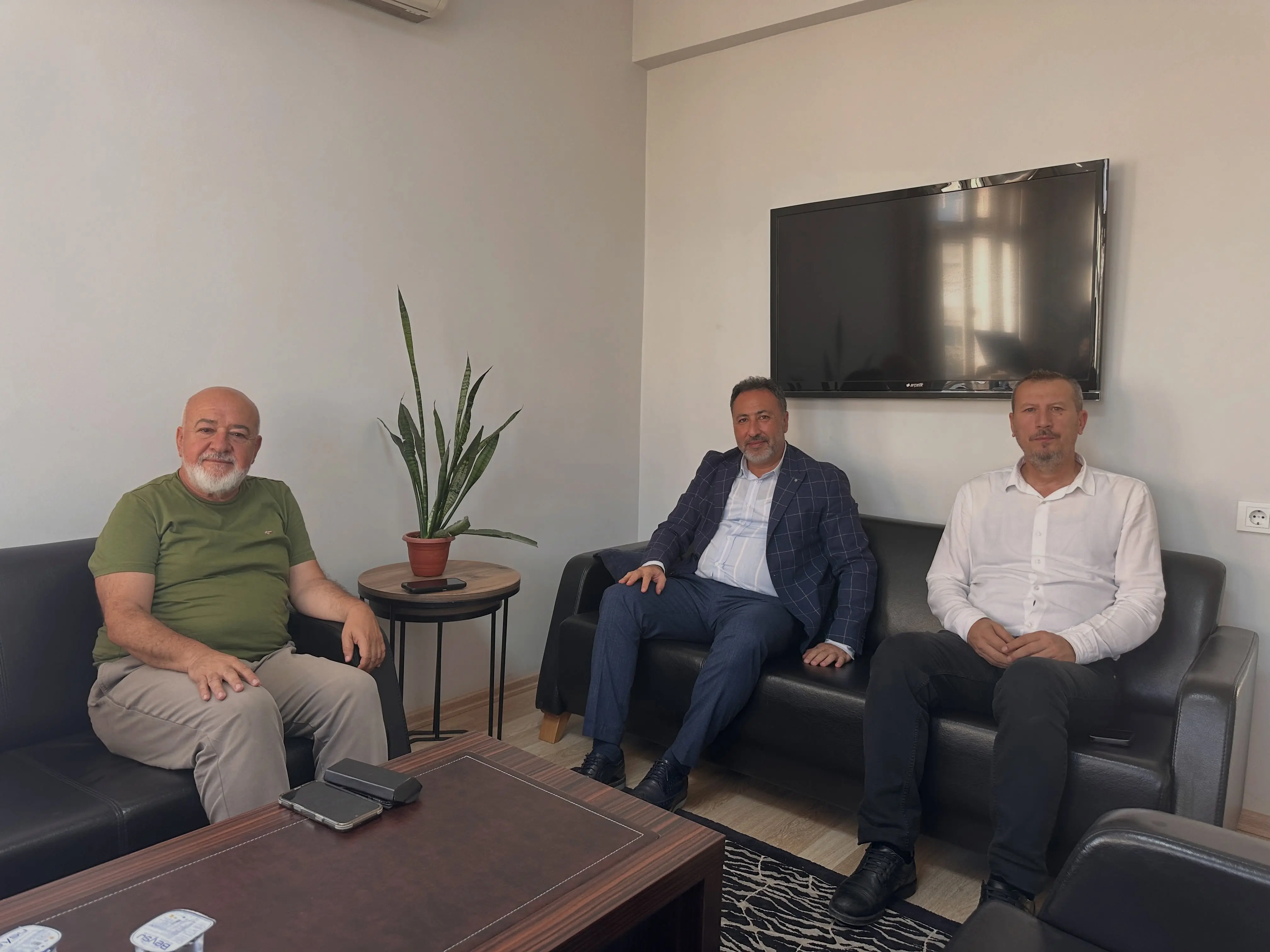 Konya Milletvekili Özer, Uğur Özteke ile buluştu