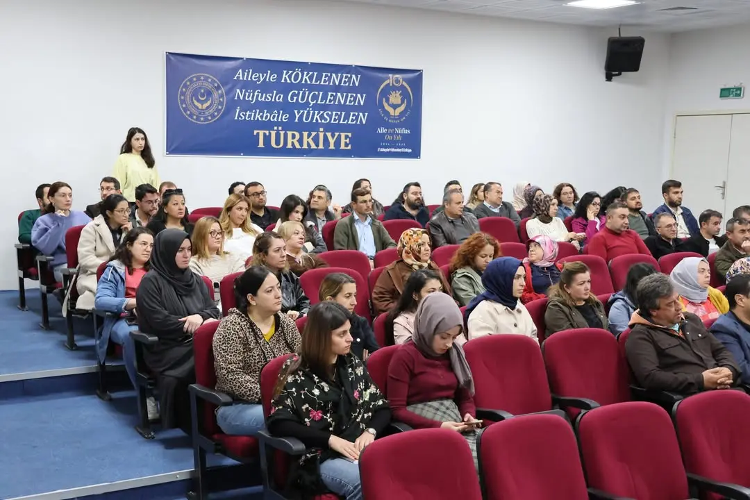 Uşak'ta Arşiv Yönergesi Eğitimi Gerçekleştirildi