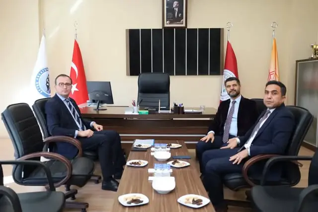 Kaymakam Mehmet Naim Akgül, okul ziyaretinde bulundu