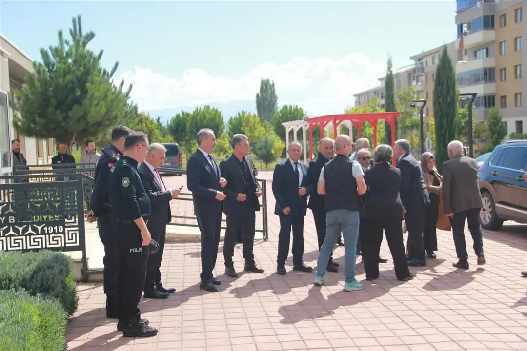 Kadın Muhtarlar Atabey'i Ziyaret Etti