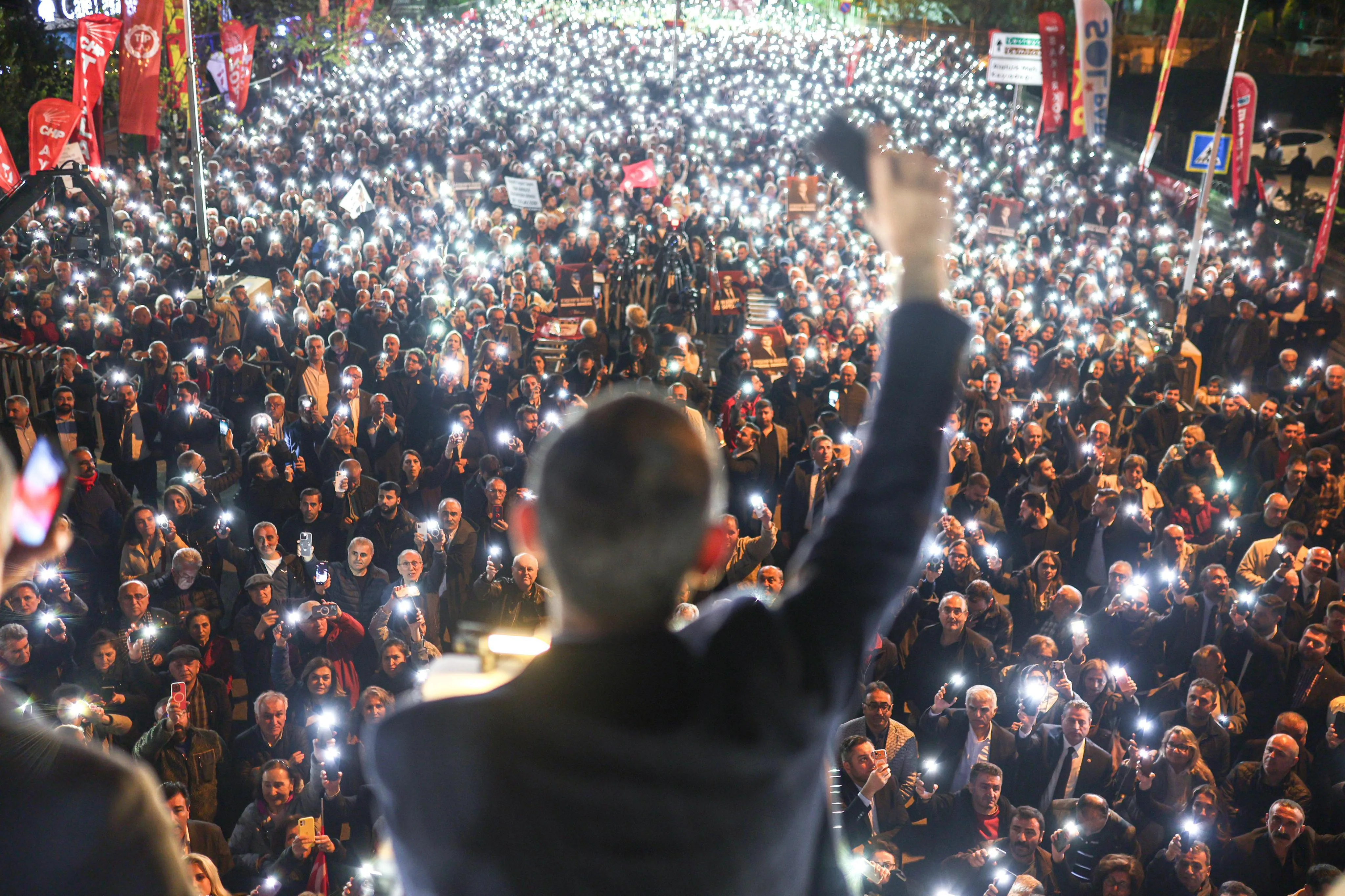 Halk, özgürlük ve demokrasi vurgusu yaptı