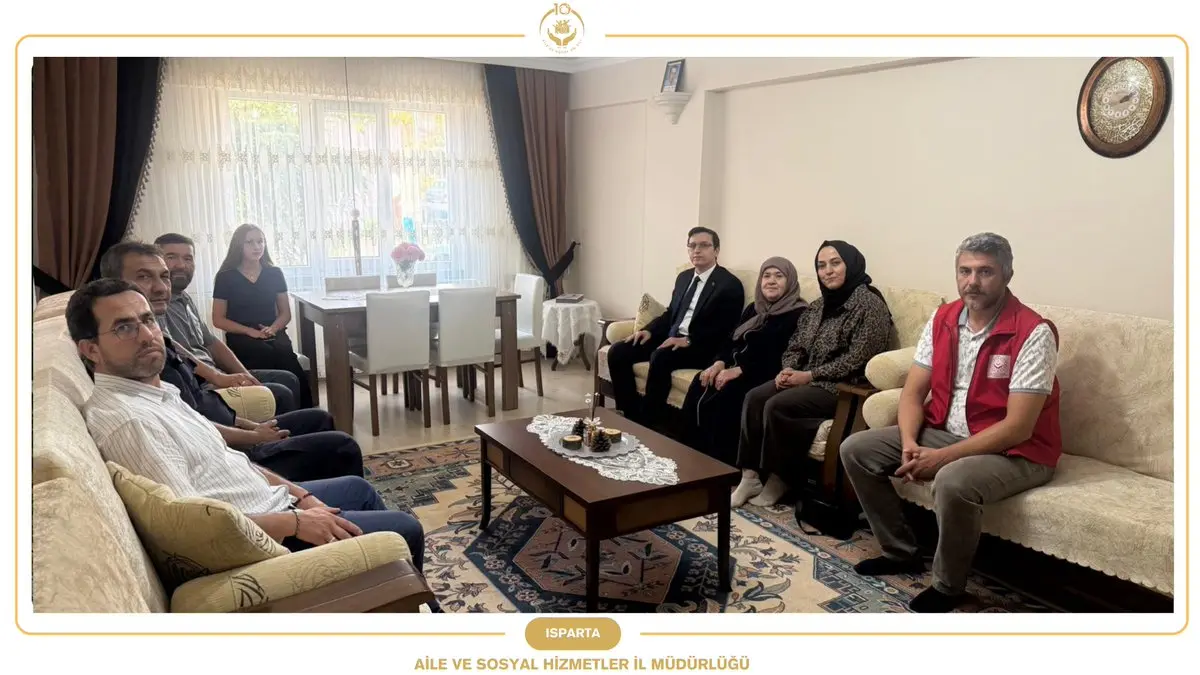 Yalvaç'ta Şehit Annesine Ziyaret Gerçekleştirildi