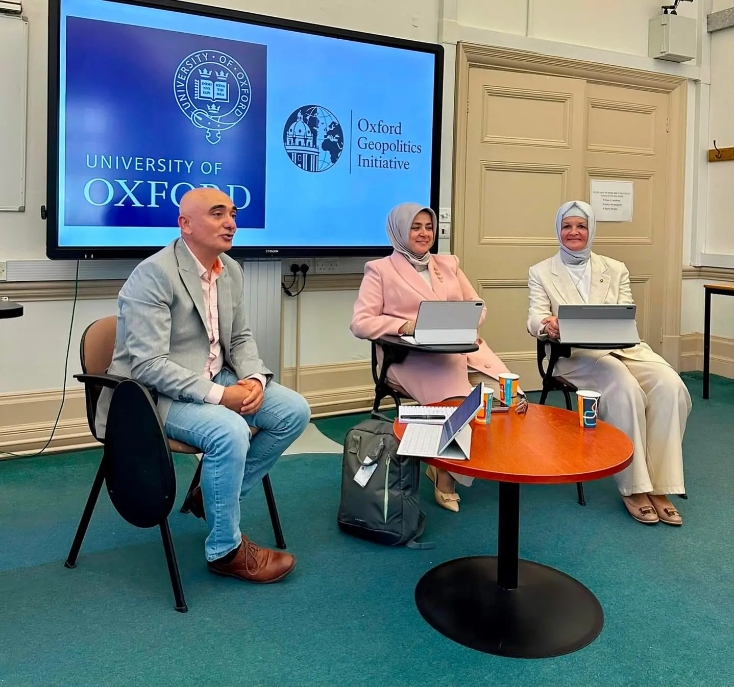 Oxford Üniversitesi'nde Kadınların Güçlenmesi Semineri