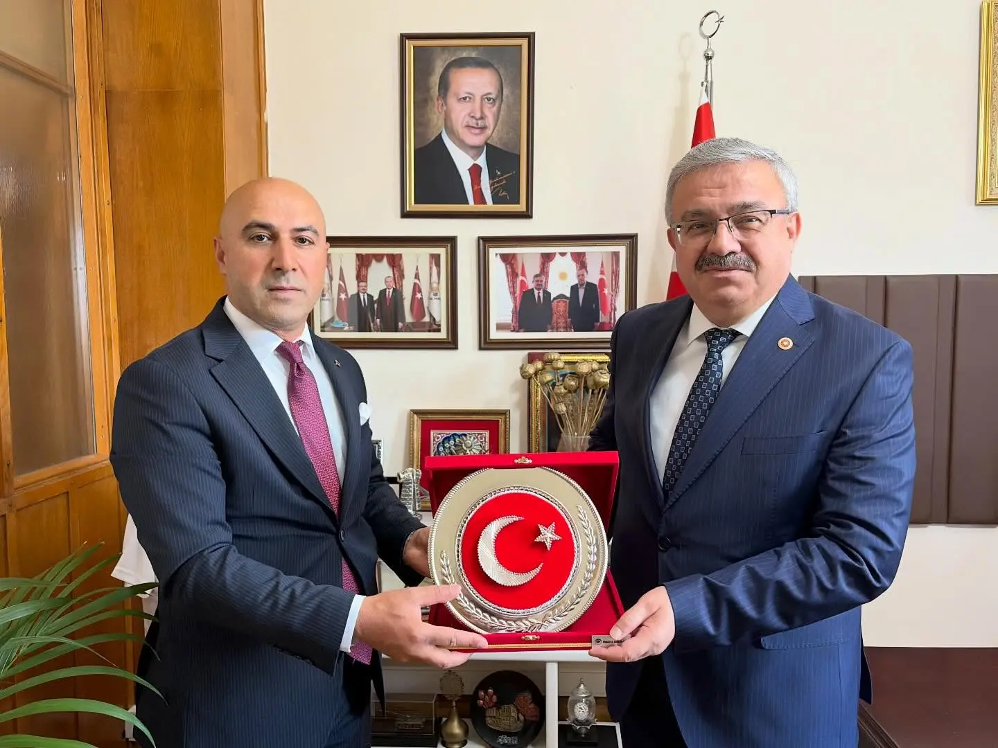Anadolu Sağlık-Sen yöneticileri TBMM'de ağırlandı
