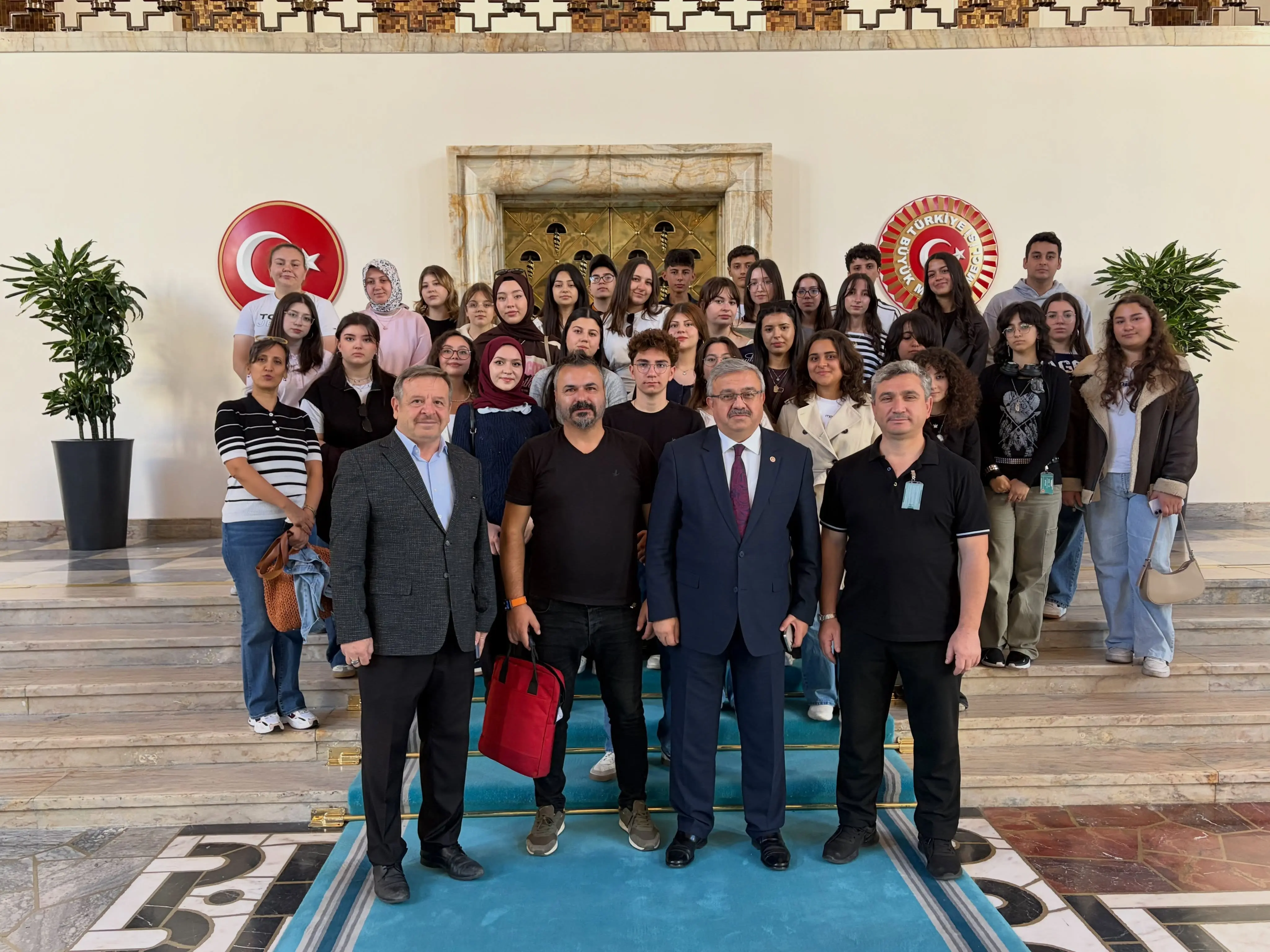 TBMM'de Öğrenci Ziyareti Gerçekleşti