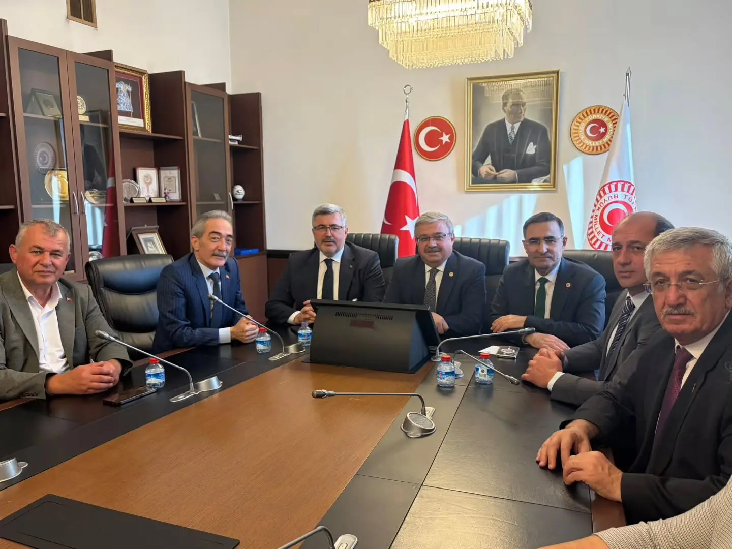 Esnaf ve Sanatkârlar Oda Başkanları Mecliste Ağırlanıyor