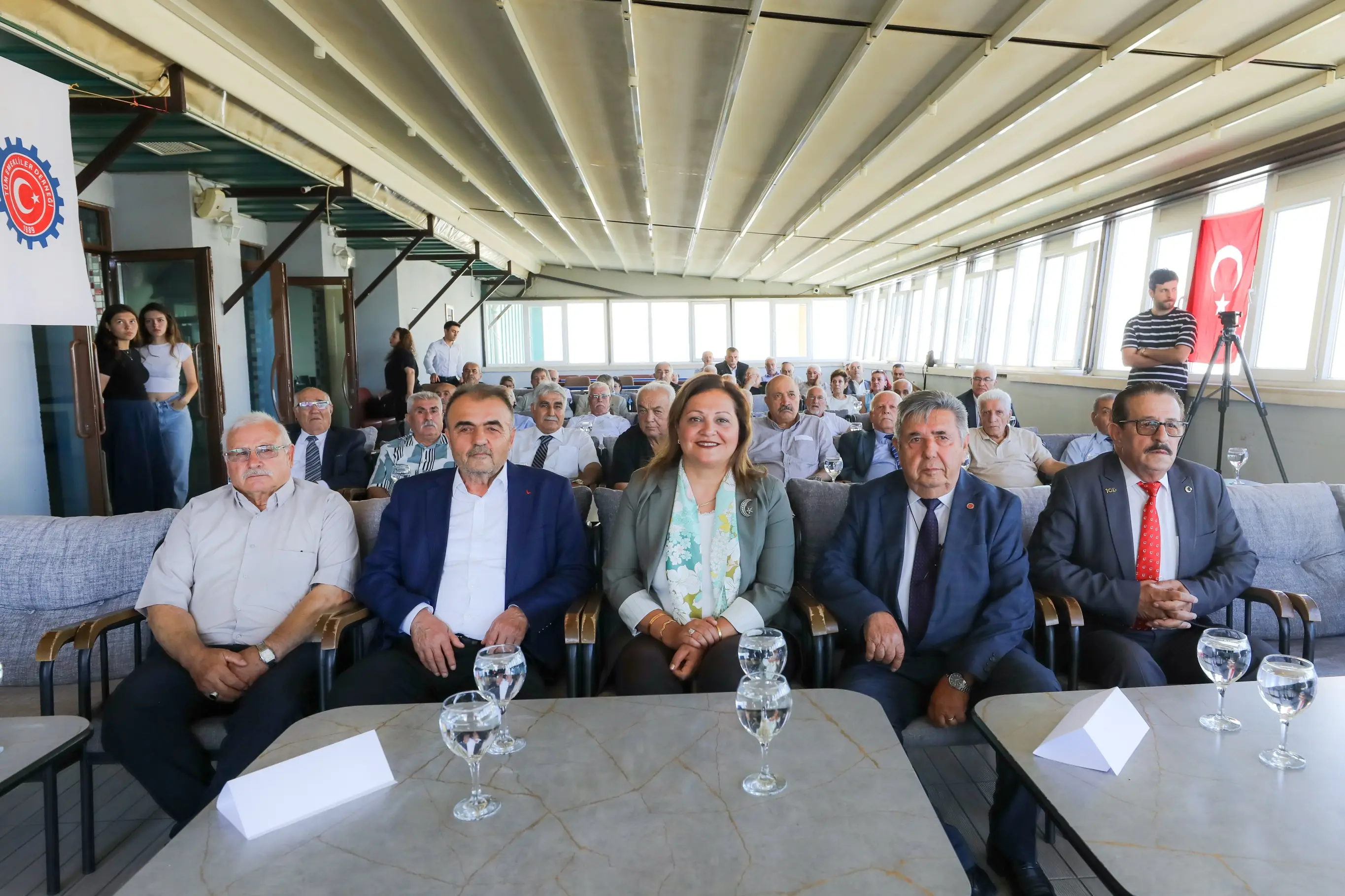 Emekliler Derneği Toplantısı Gerçekleşti
