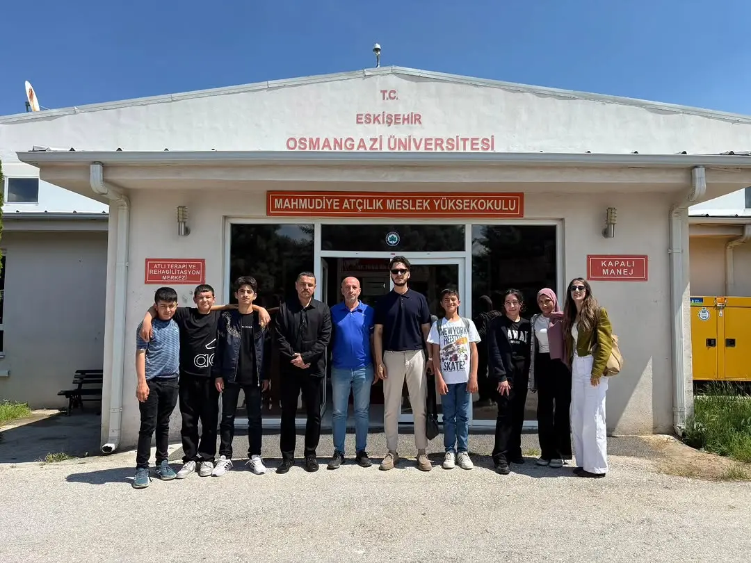 Öğrenciler Atçılık Meslek Yüksekokulu'nu Ziyaret Etti
