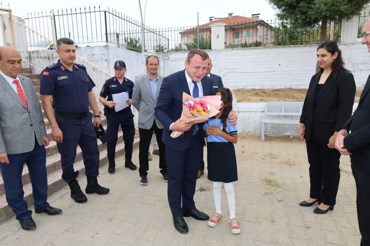 Eşme'de İlköğretim Haftası Kutlandı