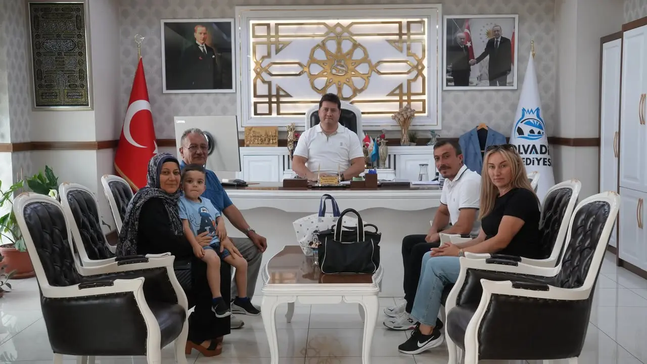 MHP'li Meclis Üyeleri Başkan Aynacı'yı Ziyaret Etti