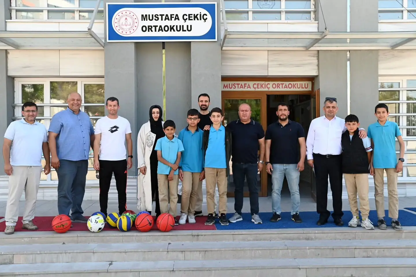 Emirdağ'da Okullara Spor Desteği Projesi Başladı