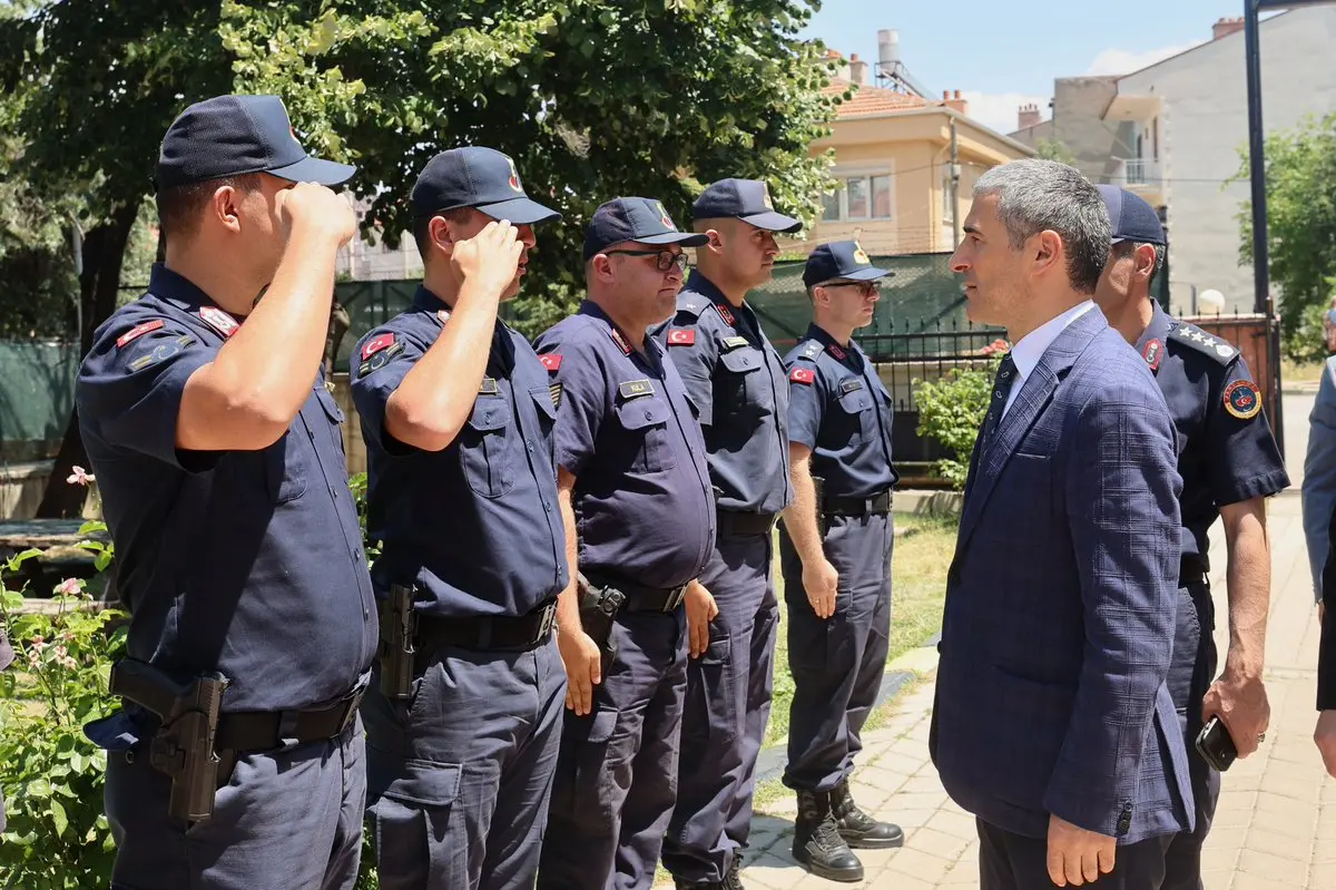 Vali Aktaş, Jandarma Komutanlığını Ziyaret Etti