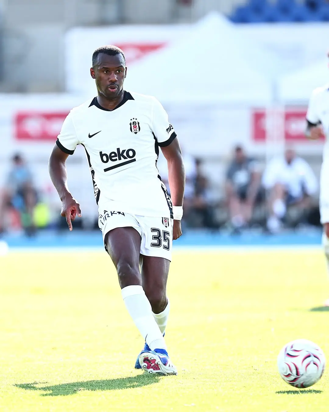 Beşiktaş, Gyirmot'u 2-1 Yendi