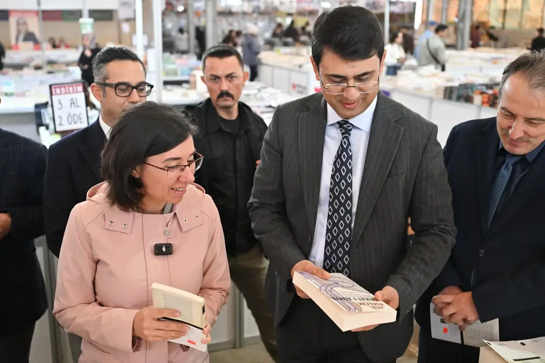 Uşak'ta Kitap Fuarı Ziyareti Gerçekleşti