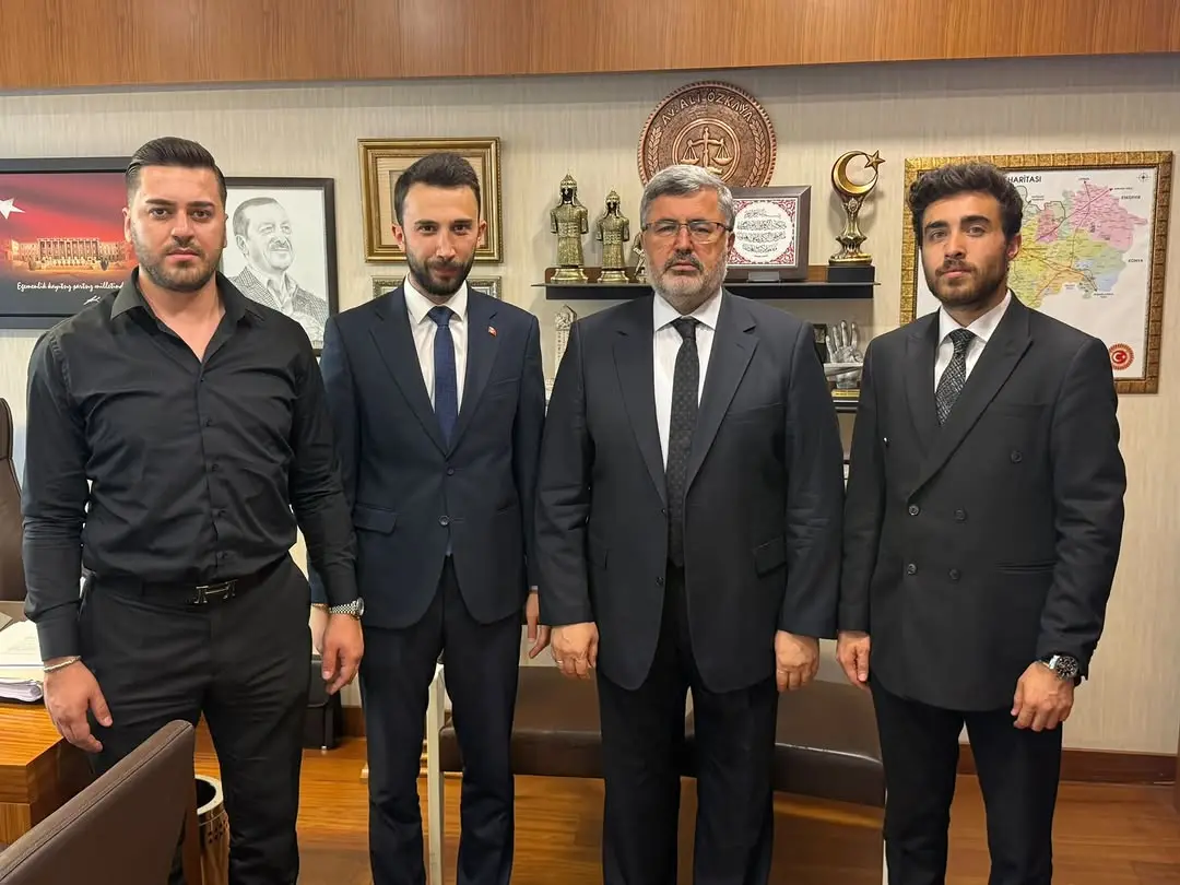 Gençlik Kolları Başkanı Meclis'te ağırlandı