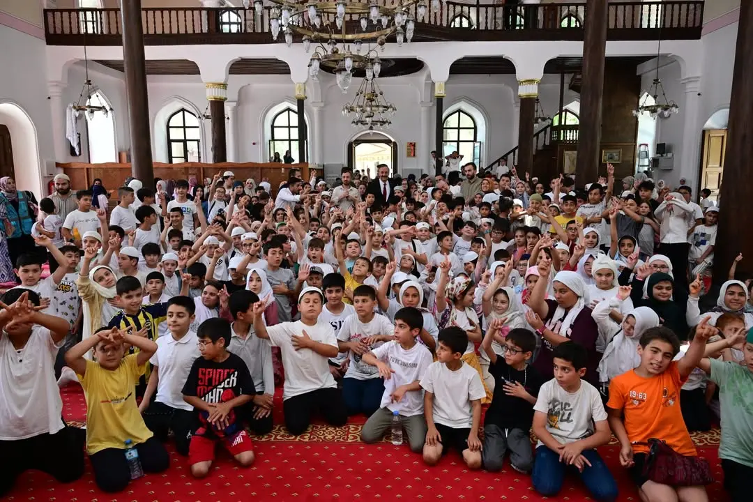 TÜGVA Isparta'da Yaz Okulu Programı Düzenledi