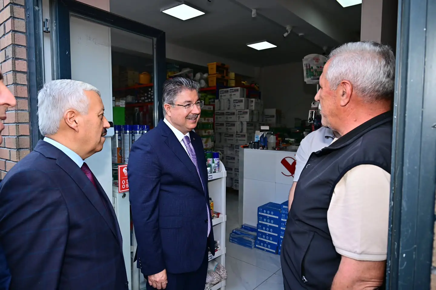 Vali Yılmaz, BAKSAN Sanayi Sitesi'ni ziyaret etti