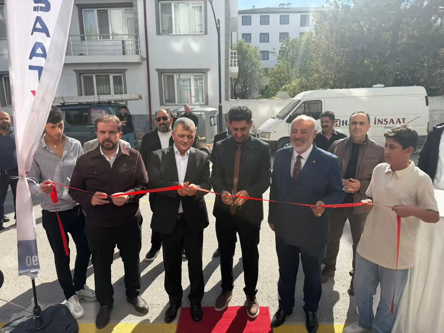 Emirdağ'da Yeni Showroom Açılışı