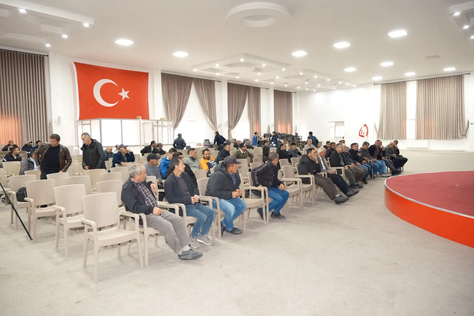 Ruhsatsız Yapılar İçin Bilgilendirme Toplantısı Yapıldı