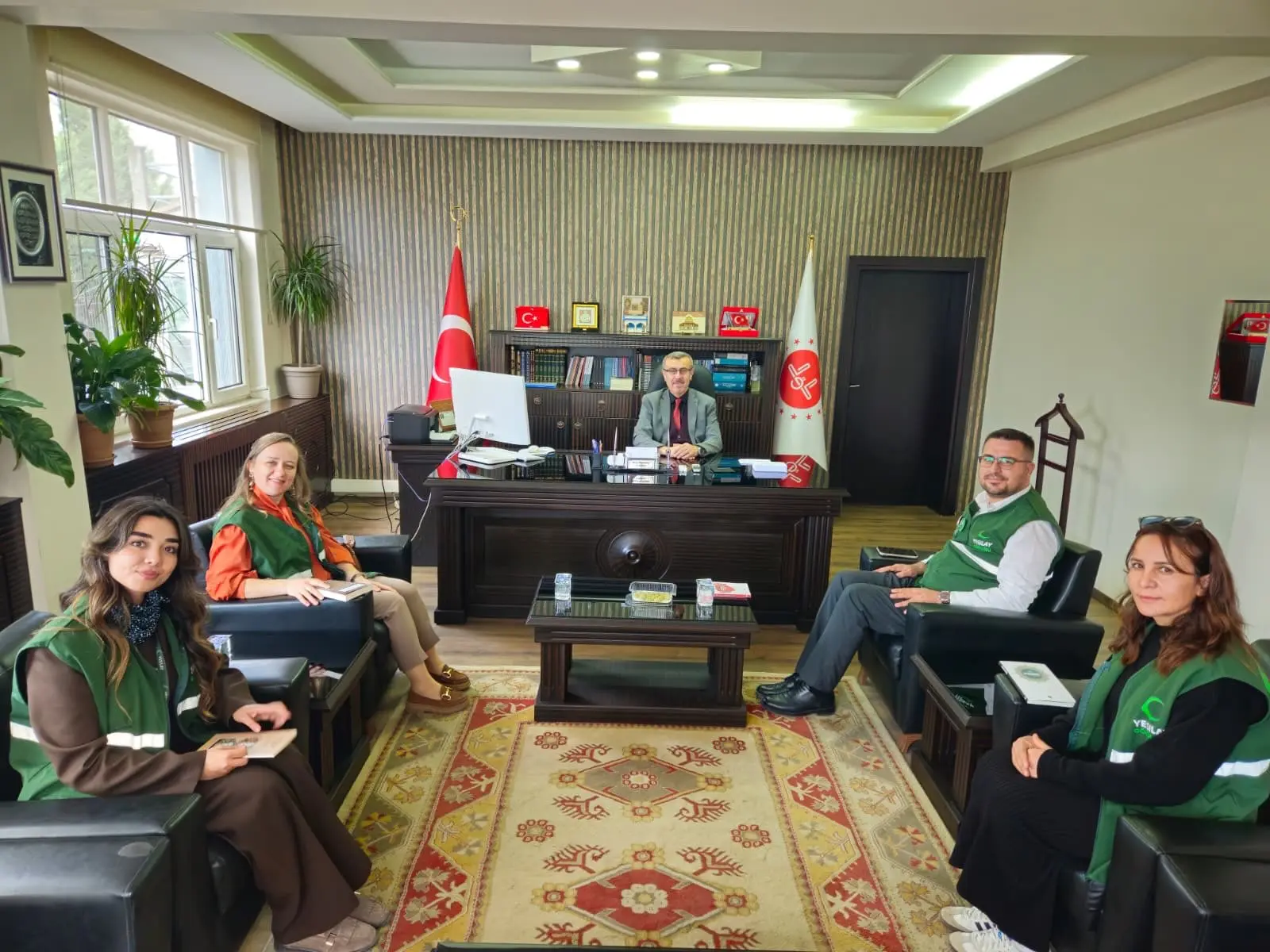 Yeşilay Uşak Yönetimi İl Müftüsünü Ziyaret Etti