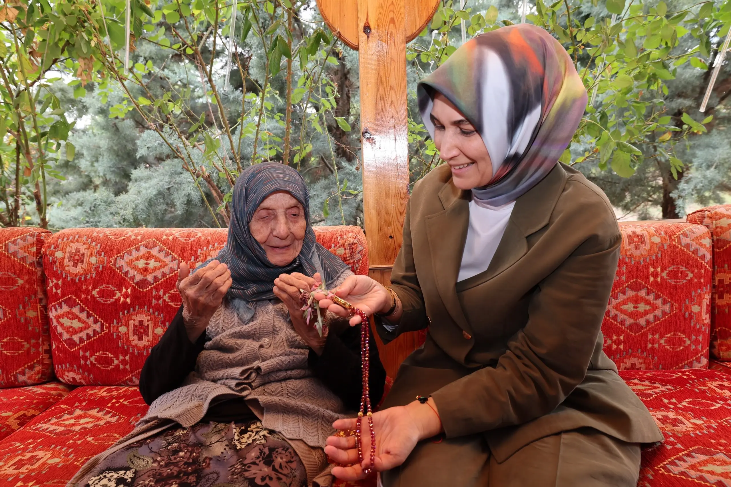 Özel bir tespih hatırası paylaşıldı