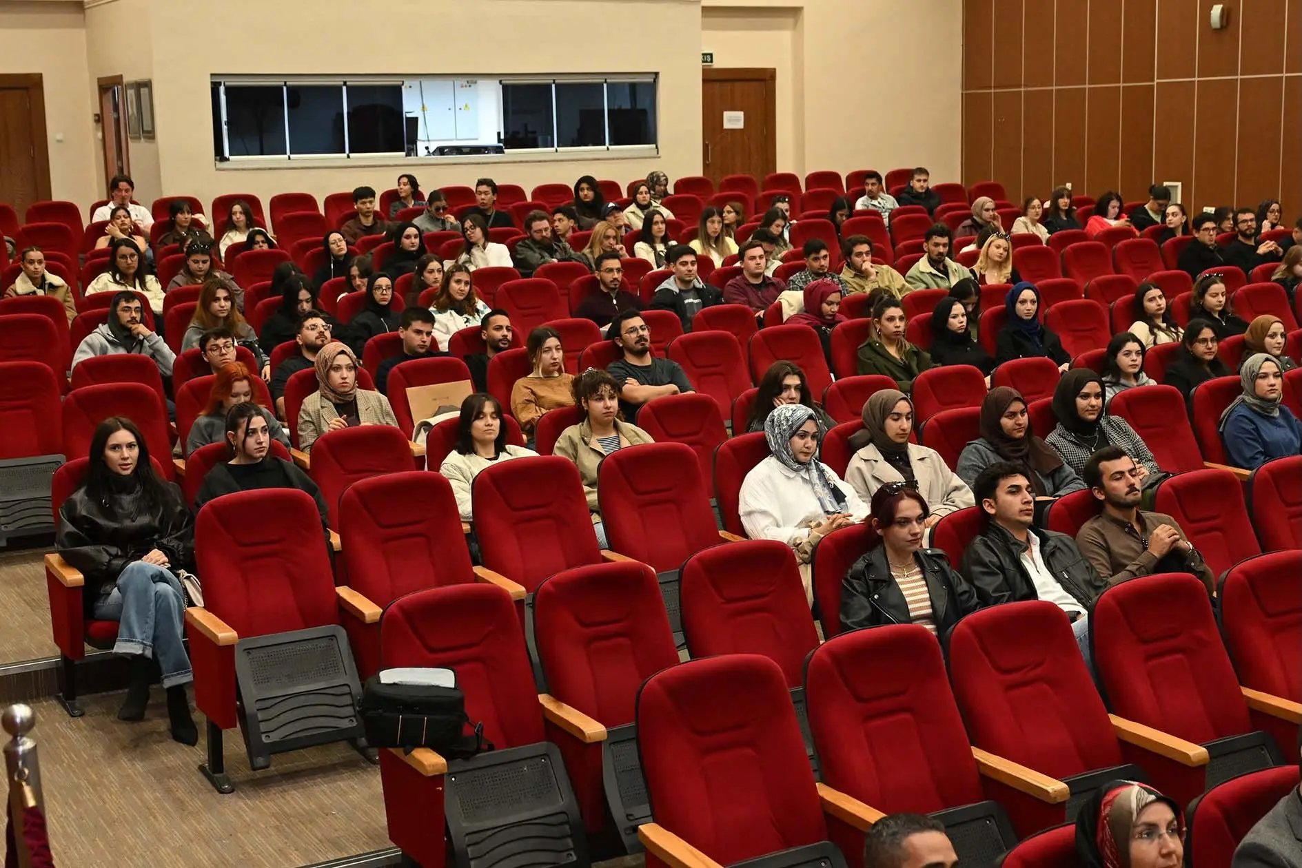 Mimarinin Matematiksel Dili AKÜ’de İncelendi