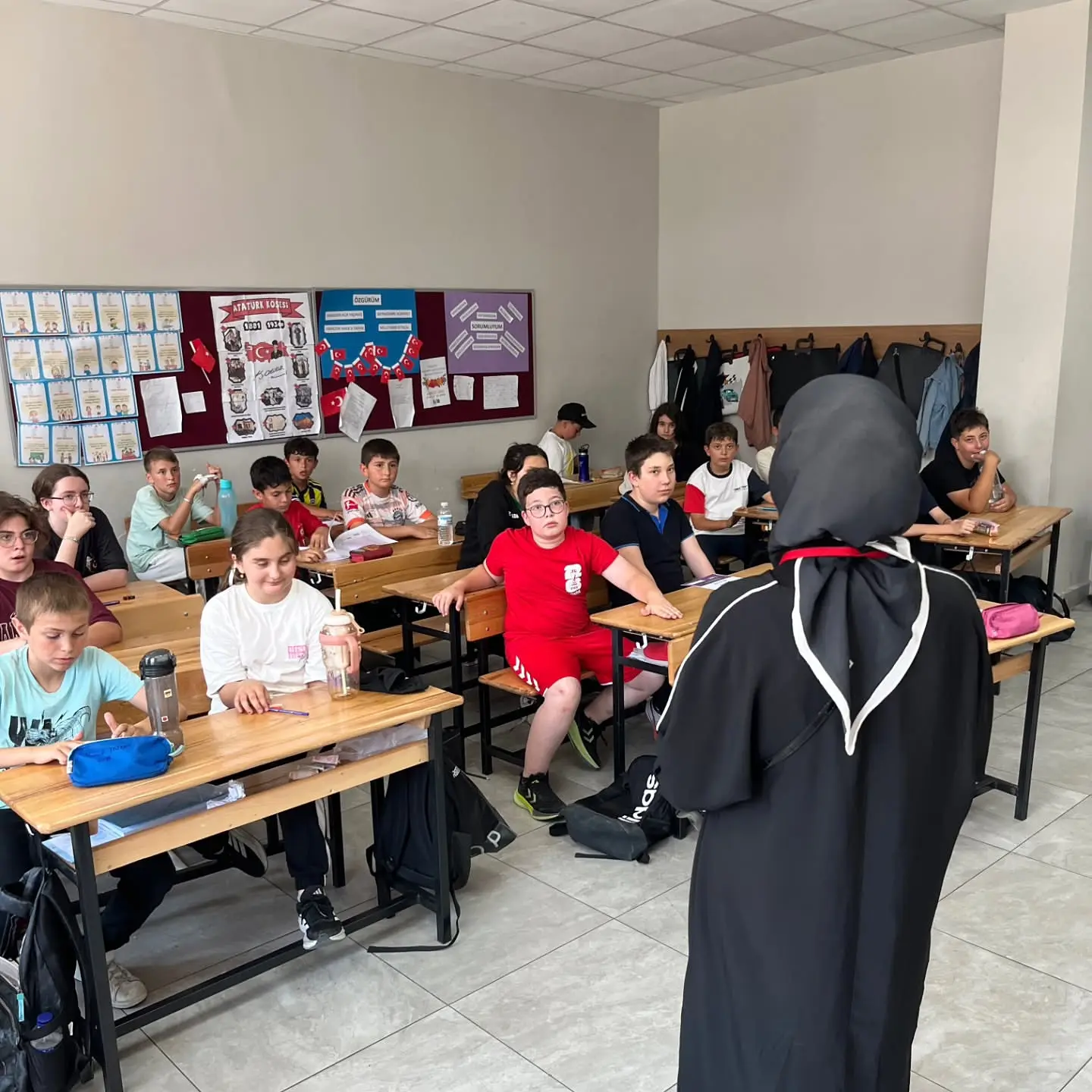 TÜGVA Yaz Okulu için okulları ziyaret etti