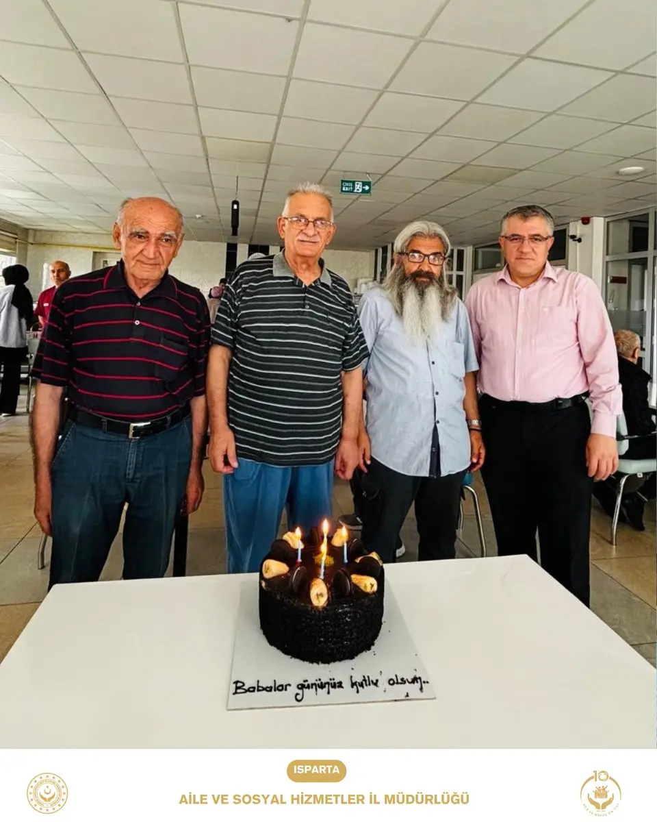 Yalvaç Huzurevi'nde Babalar Günü Etkinliği