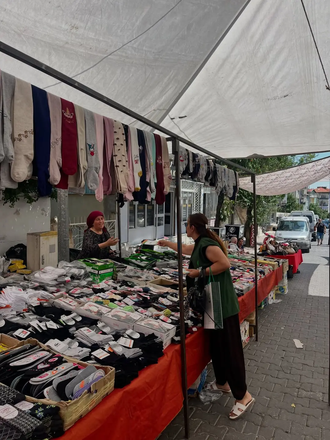 Yeşilay, Rus Pazarı'nda Farkındalık Etkinliği Düzenledi