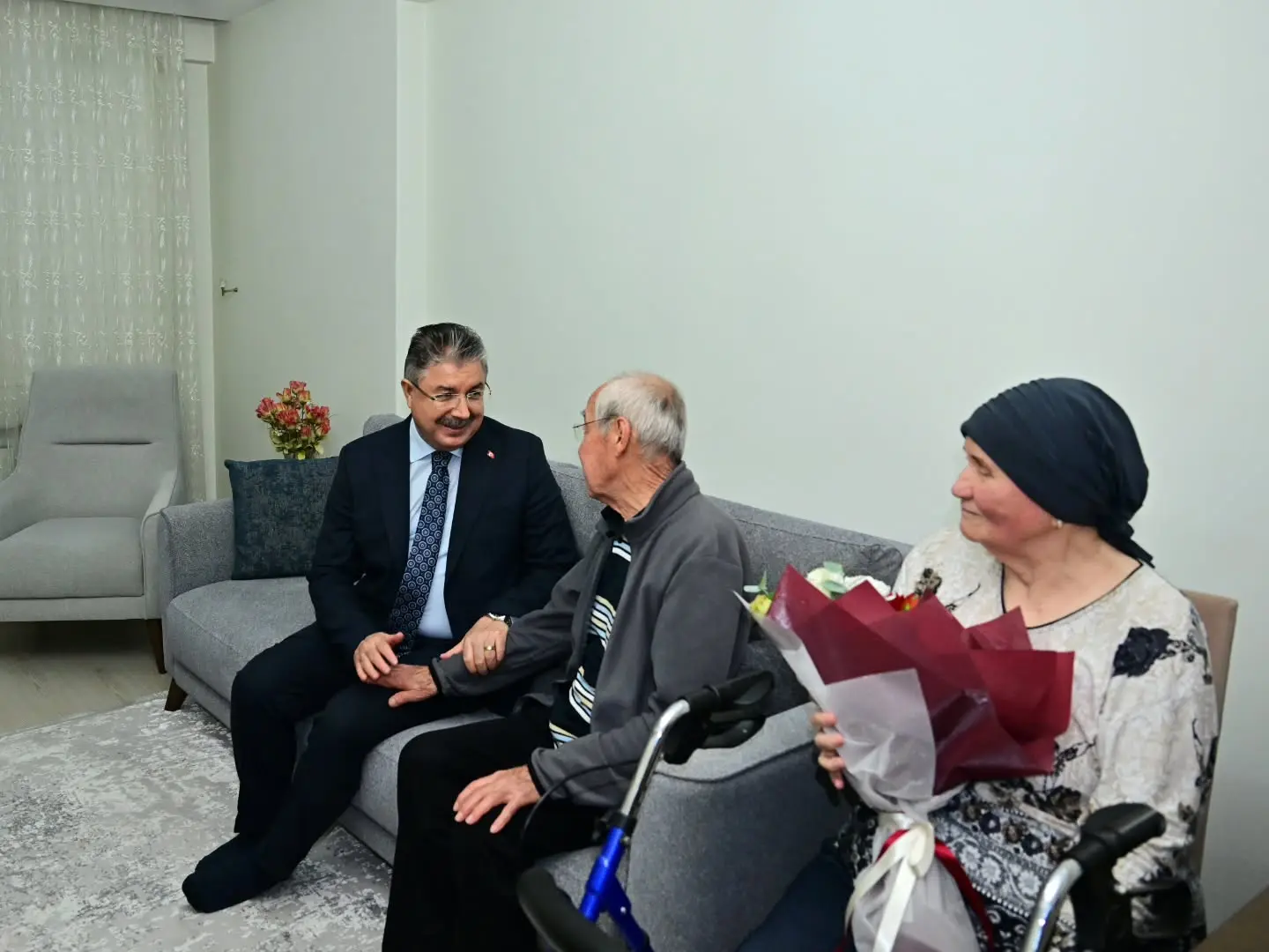 Vali Yılmaz'dan Dünya Yaşlılar Günü Ziyareti