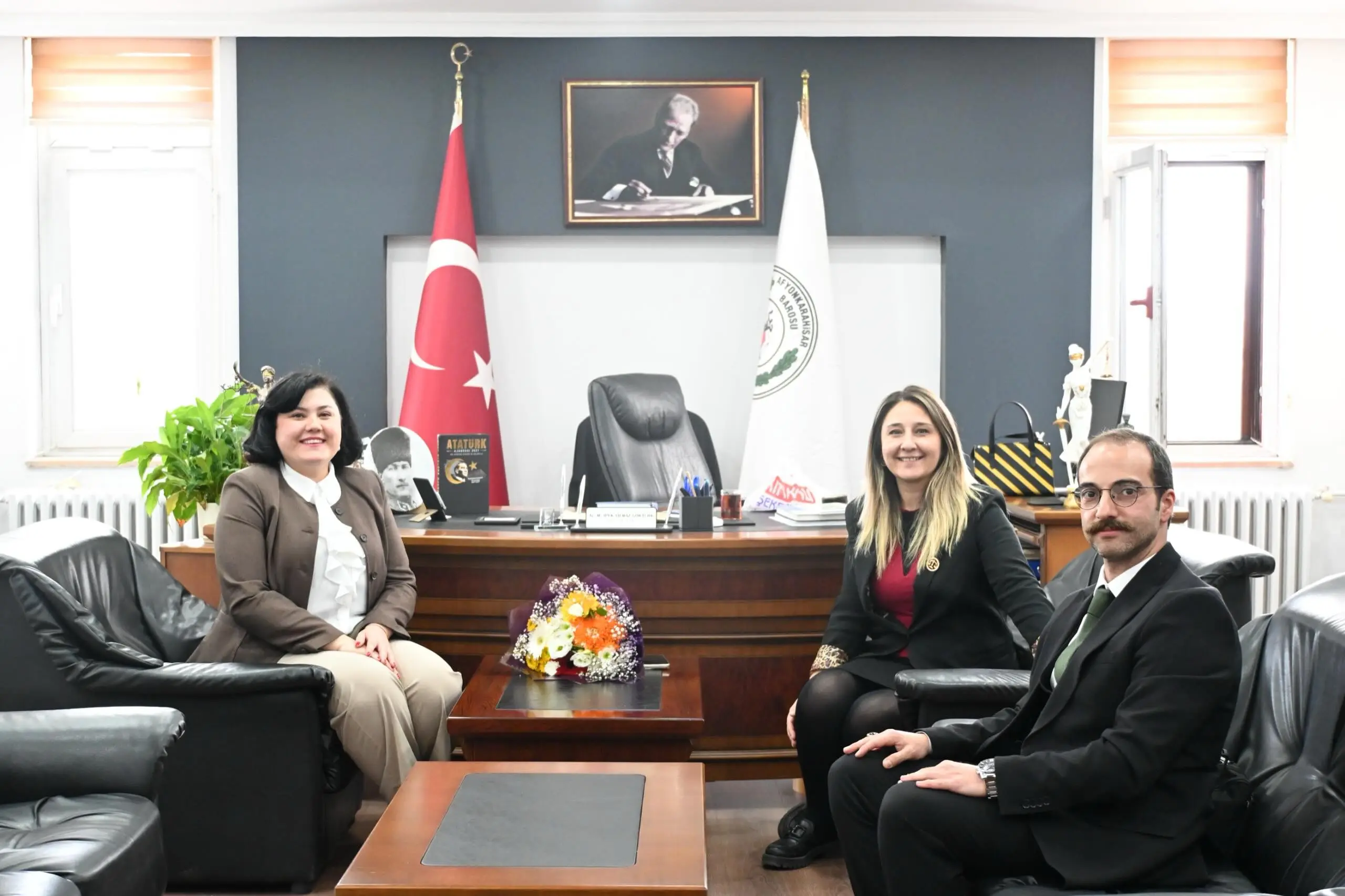Afyonkarahisar Üniversitesi Dekan Yardımcıları Baro'yu Ziyaret Etti