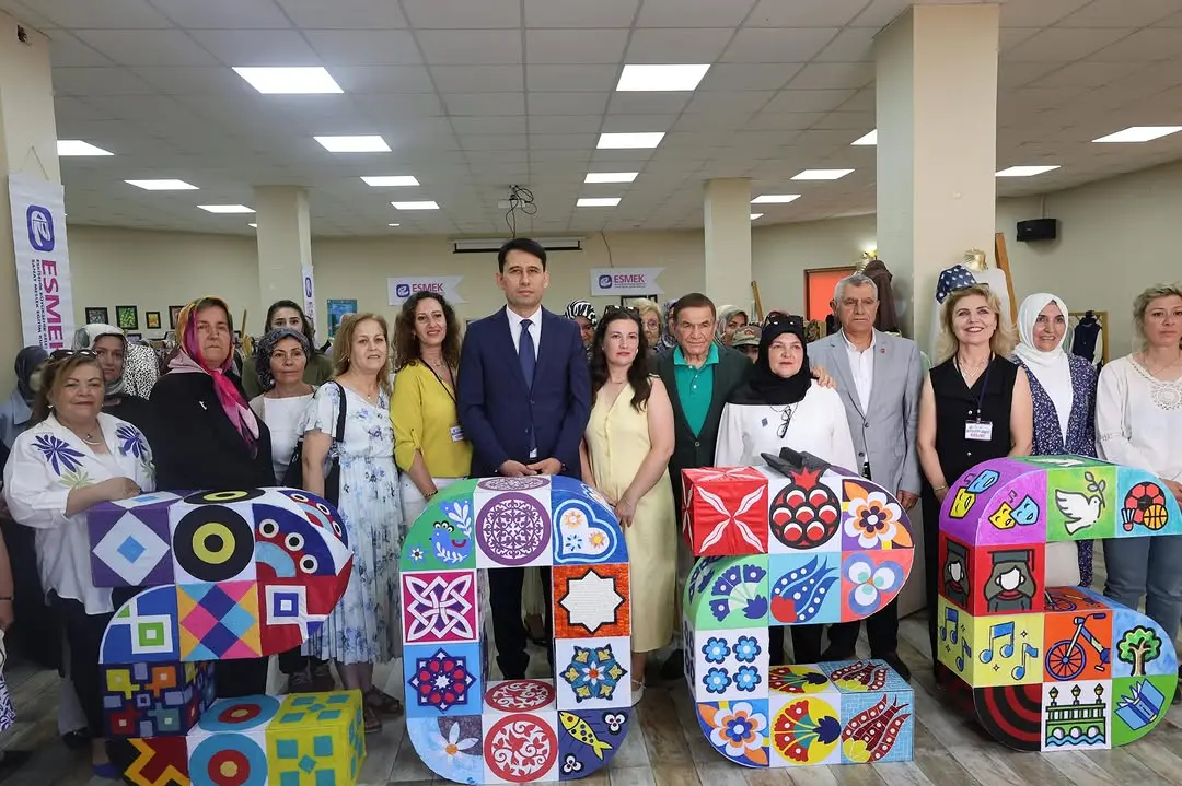 Kaymakam Ali Kantilav, sergiyi ziyaret etti