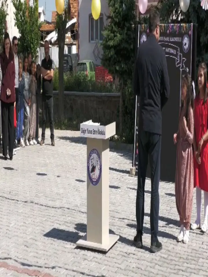 Belediye Başkanı okuma yazma programına katıldı