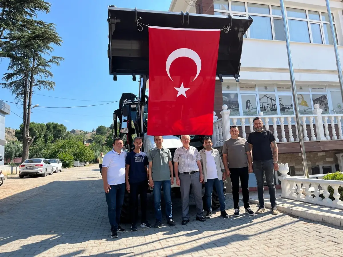 Sarıcakaya Belediyesi yeni iş makinesi aldı