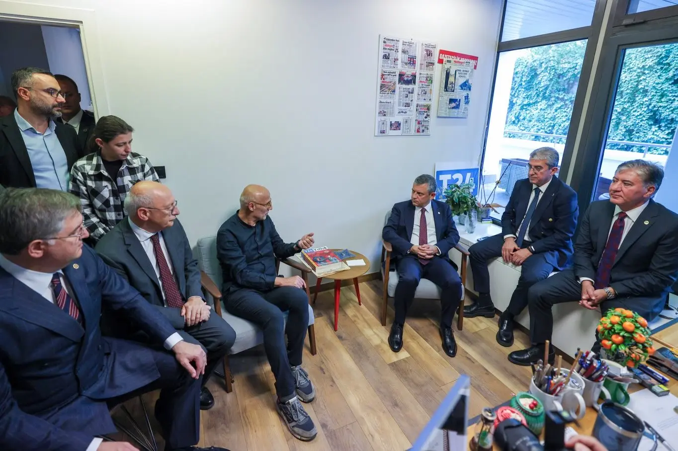 T24'e Dayanışma Ziyareti Gerçekleşti