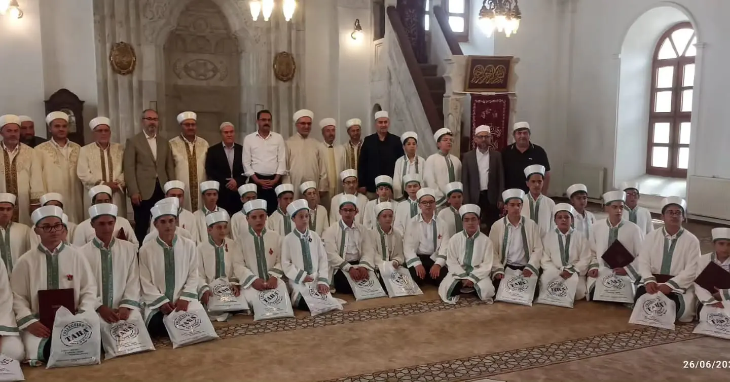 44 Genç Hafız İcazetnamelerini Aldı