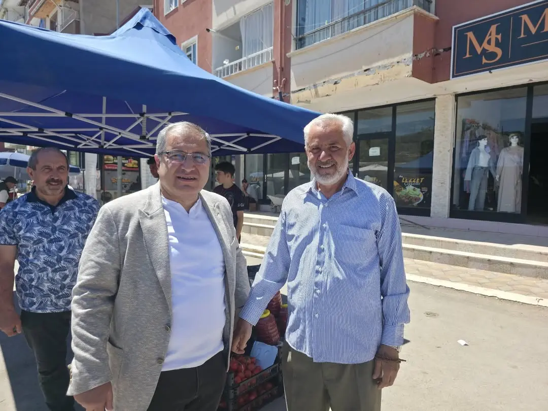 Başkan Ünlü, Pazar Esnafına Teşekkür Etti
