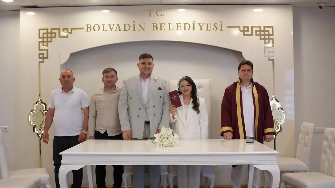Başkan AYNACI, yeni çiftin nikahını kıydı