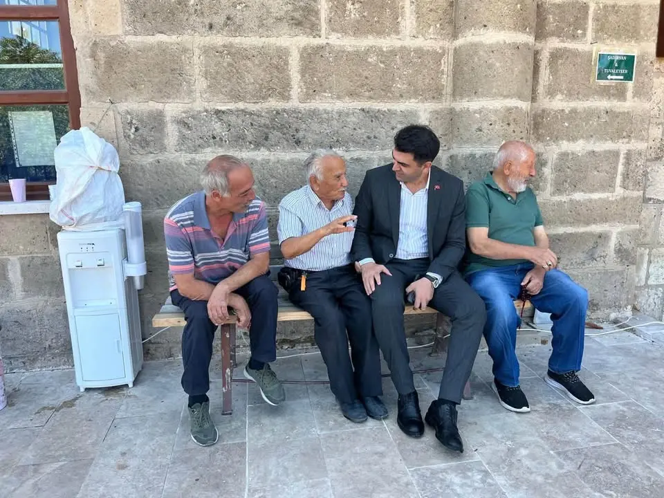 Kaymakam Bahar, Cuma Namazı Sonrası Vatandaşlarla Buluştu