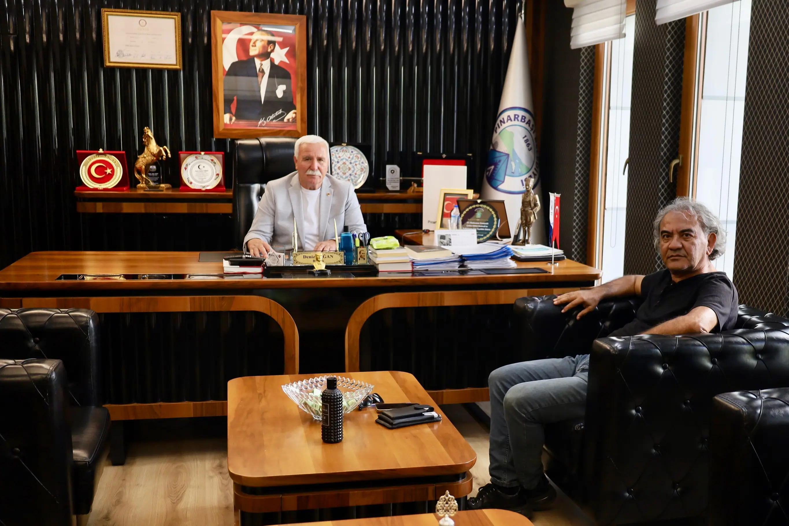 Selahattin Karakoç, Pınarbaşı Belediye Başkanı'nı ziyaret etti