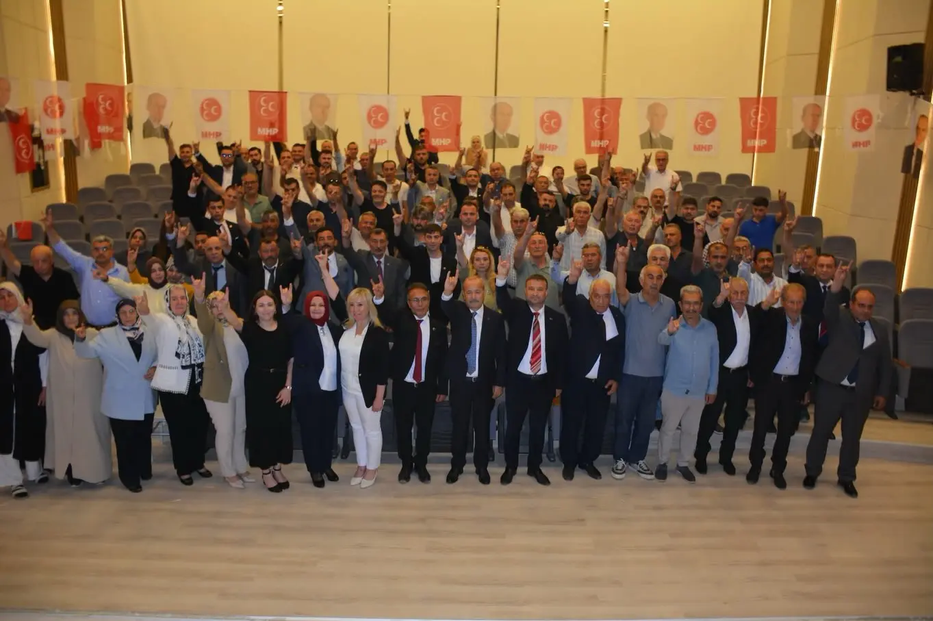 Emirdağ'da MHP Kongresi Gerçekleştirildi