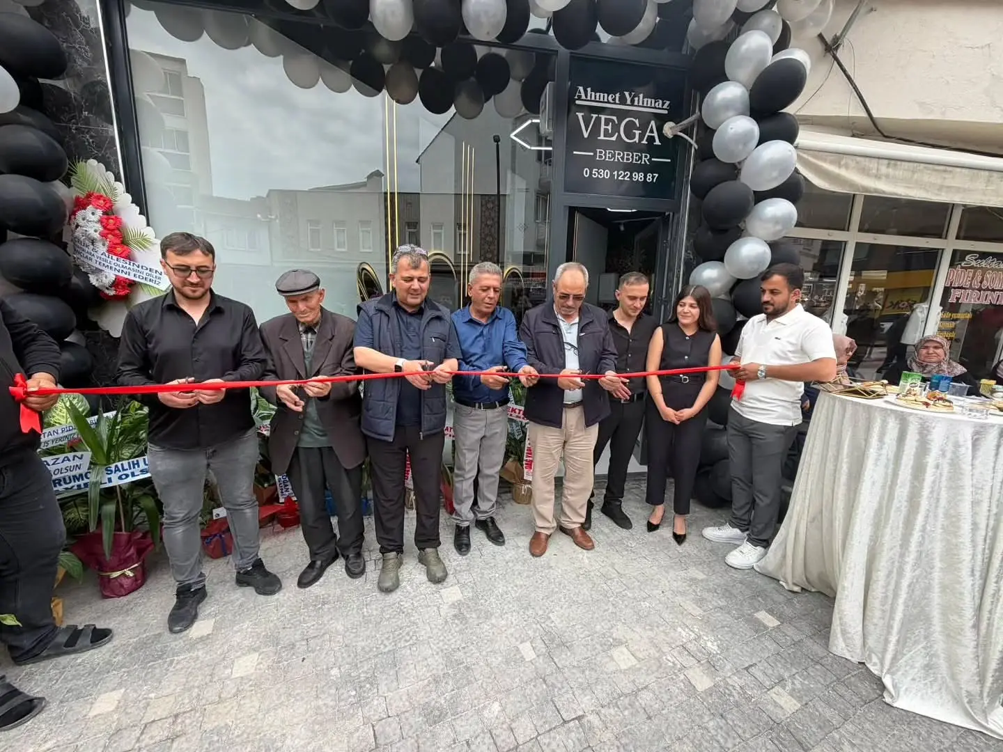 Emirdağ'da Yeni Kuaför İşletmesi Açıldı