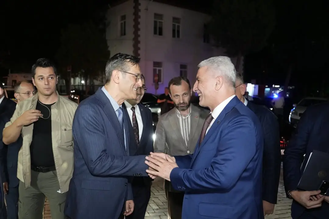 Ticaret Bakanı Tavşanlı'da Rozet Taktı
