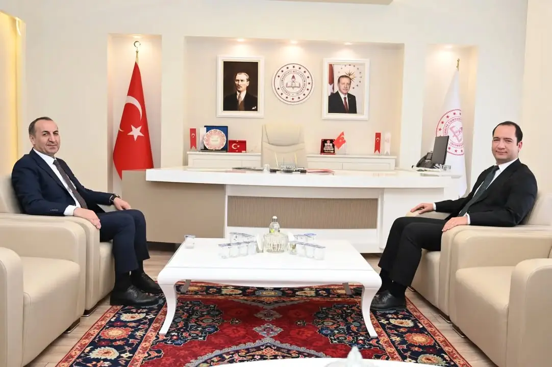 Ulubey Kaymakamı'ndan Eğitim Müdürü'ne Veda Ziyareti