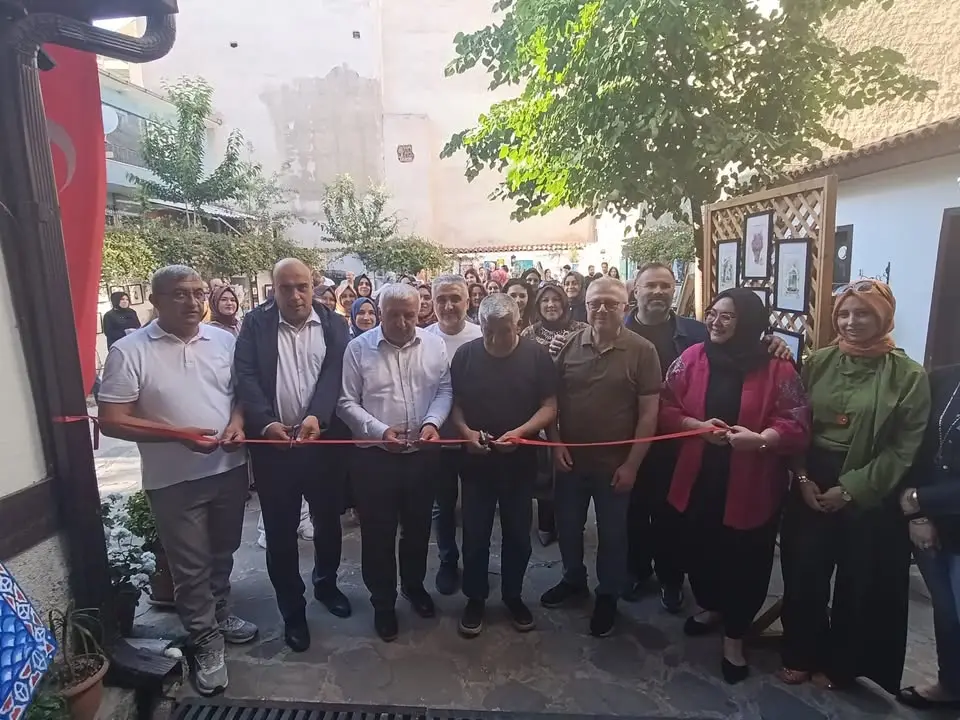 Tavşanlı'da Sanat Sergisi Açılışı Gerçekleşti