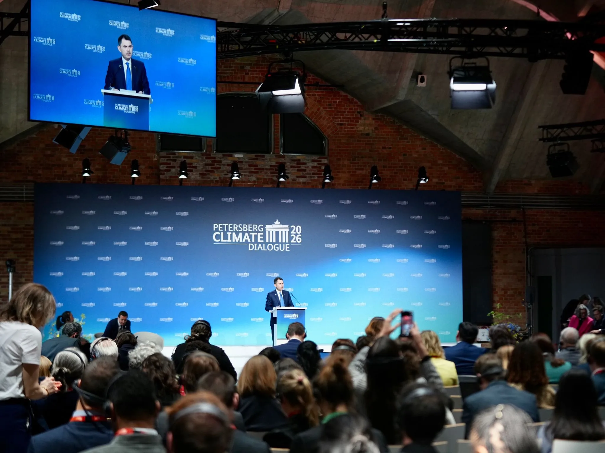 Petersberg İklim Diyaloğu'nda enerji dönüşümü tartışıldı